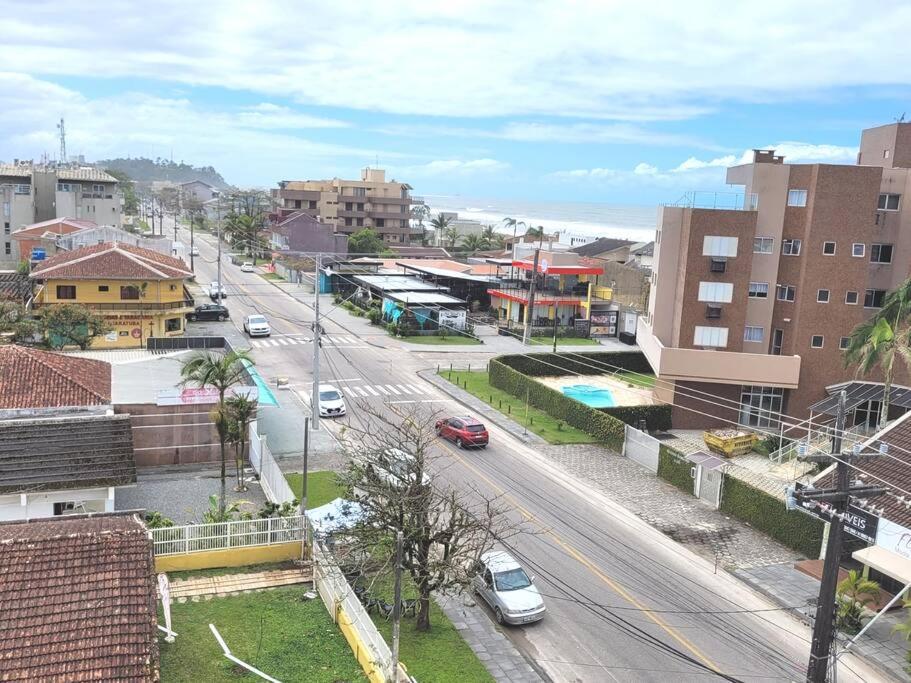 Apartamento Brejatuba Beira Mar Гуаратуба Экстерьер фото