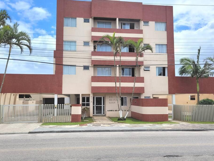 Apartamento Brejatuba Beira Mar Гуаратуба Экстерьер фото